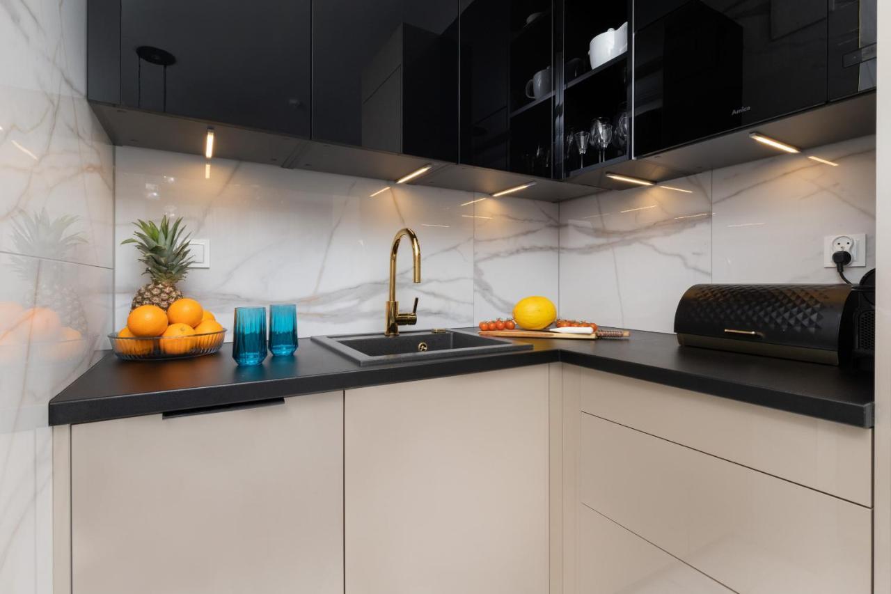 Plac Unii Apartment Gdynia Srodmiescie By Renters Prestige Exteriör bild